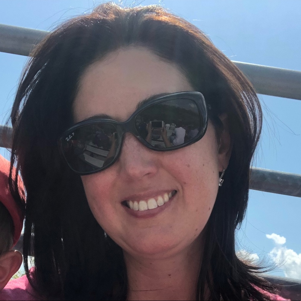 Meet your Posher, Jennifer